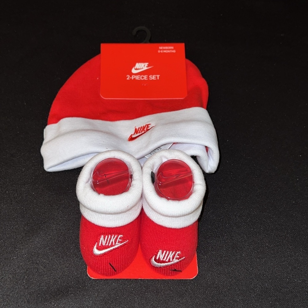 Newborn Baby Nike Futura Beanie
Hat and Bootie Set - Picture 2 of 4